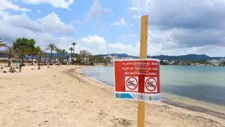 Cerrada al baño la playa de s'Arenal de Sant Antoni por un vertido de aguas residuales