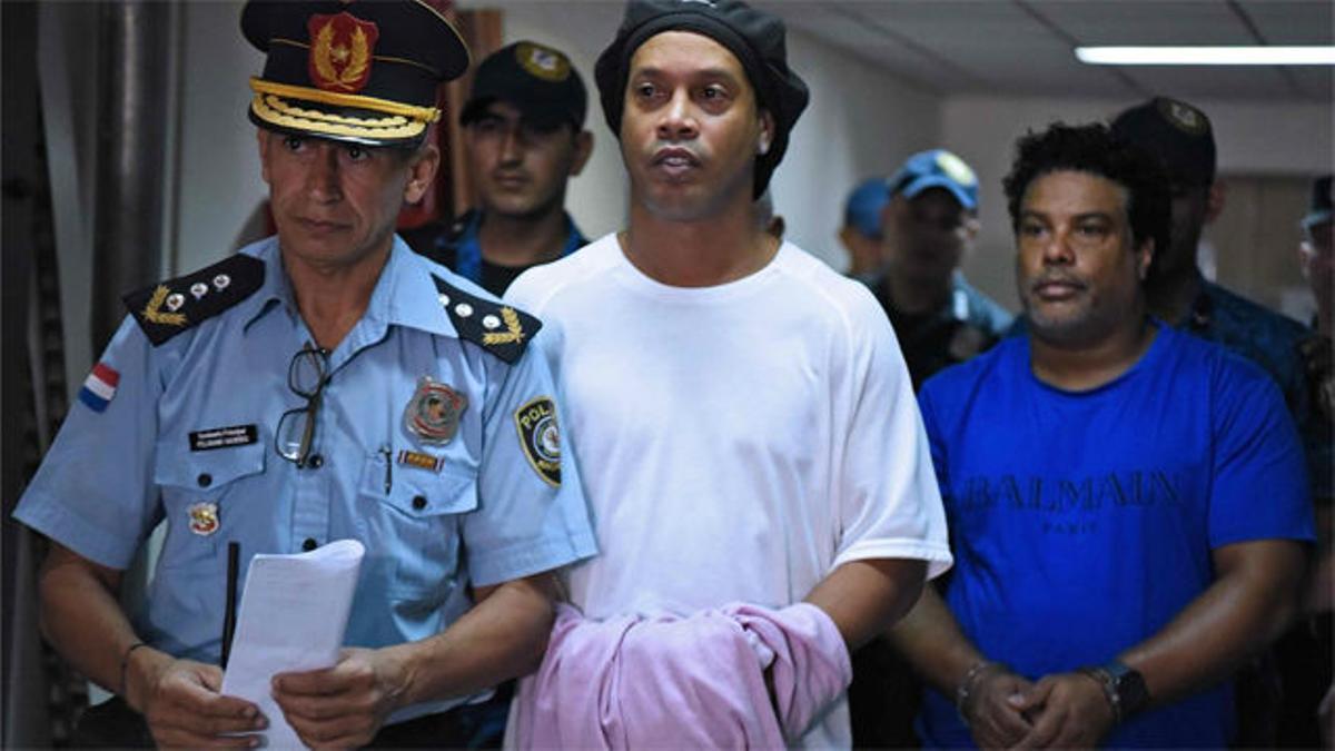 Prisión preventiva para Ronaldinho en Paraguay