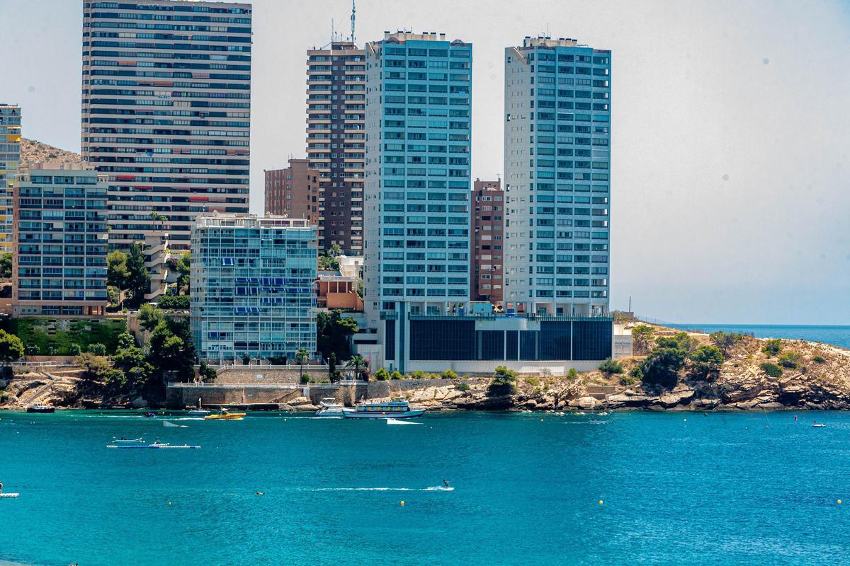 Las torres Punta Llisera, a la espera del proyecto de demolición.