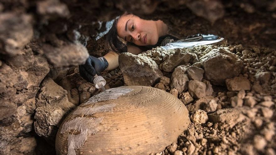 Hallada intacta una pieza de cerámica en Tijarafe
