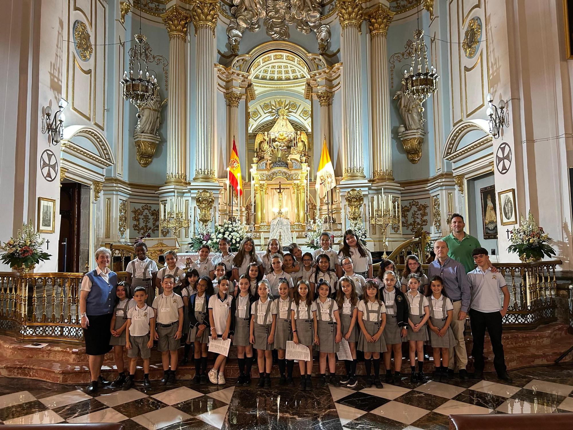 Romería desde el Colegio Santo Domingo de Orihuela al Santuario de Nuestra Señora de Monserrate