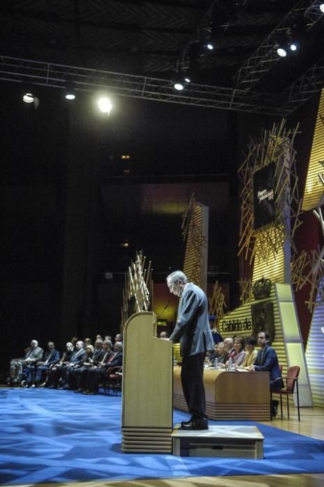 ENTREGA DE HONORES Y DISTINCIONES DEL CABILDO DE ...