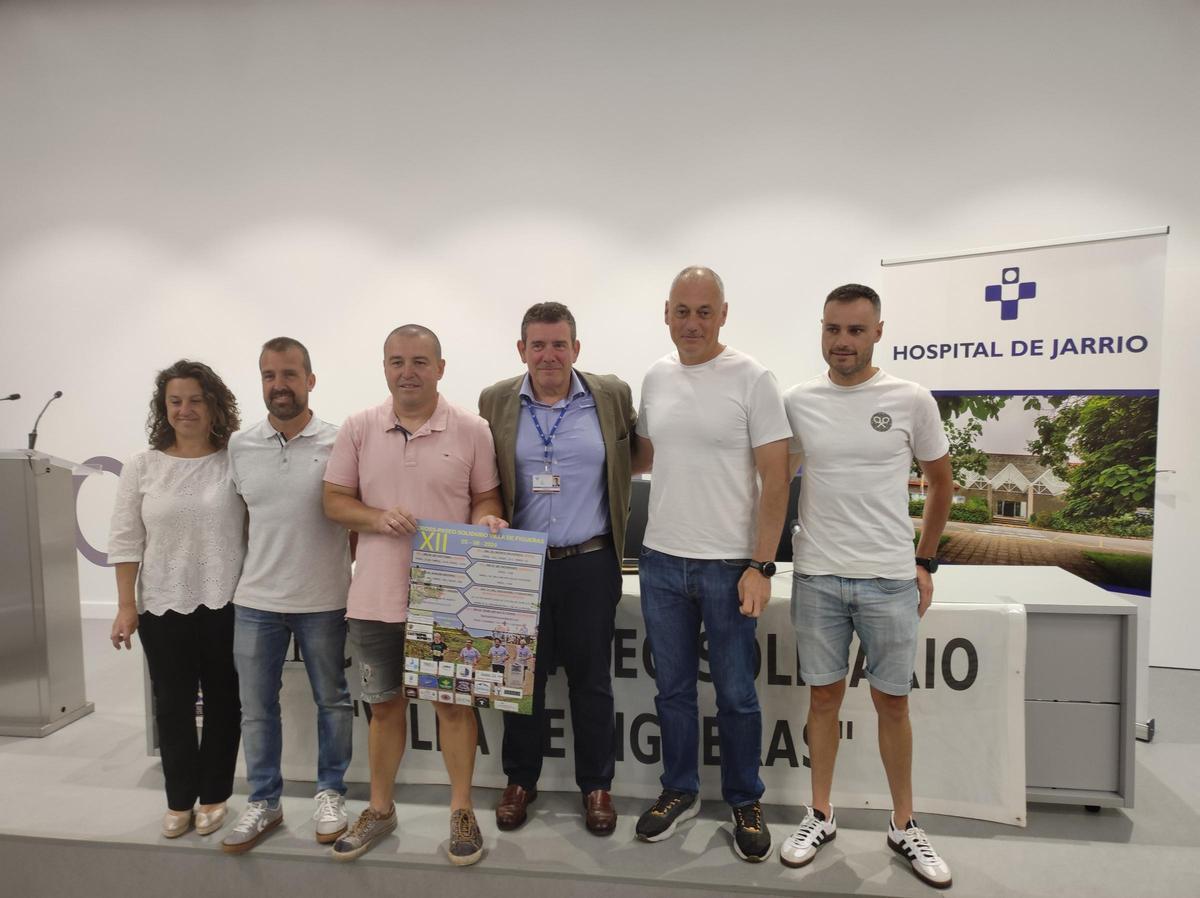 Representantes de Figueras Solidario, junto al concejal Antón Martínez y el gerente Pedro Herce.