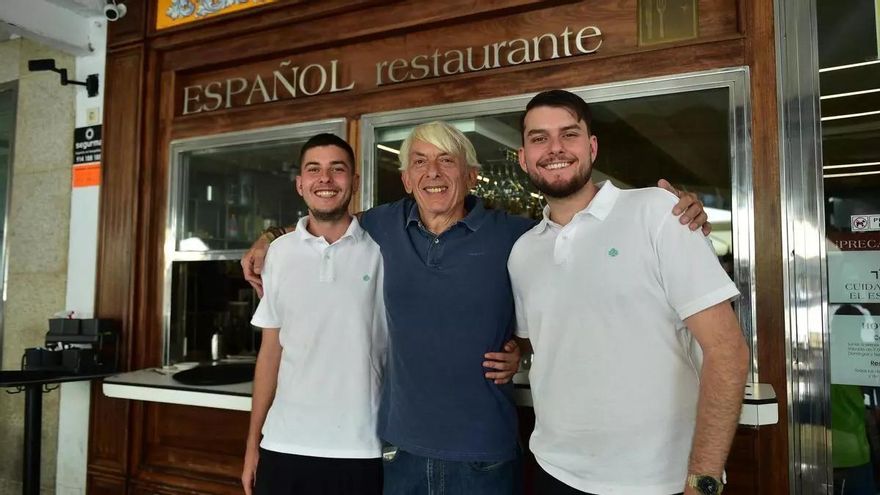 Fotogalería | La familia Valencia alarga la vida al bar Español de Plasencia