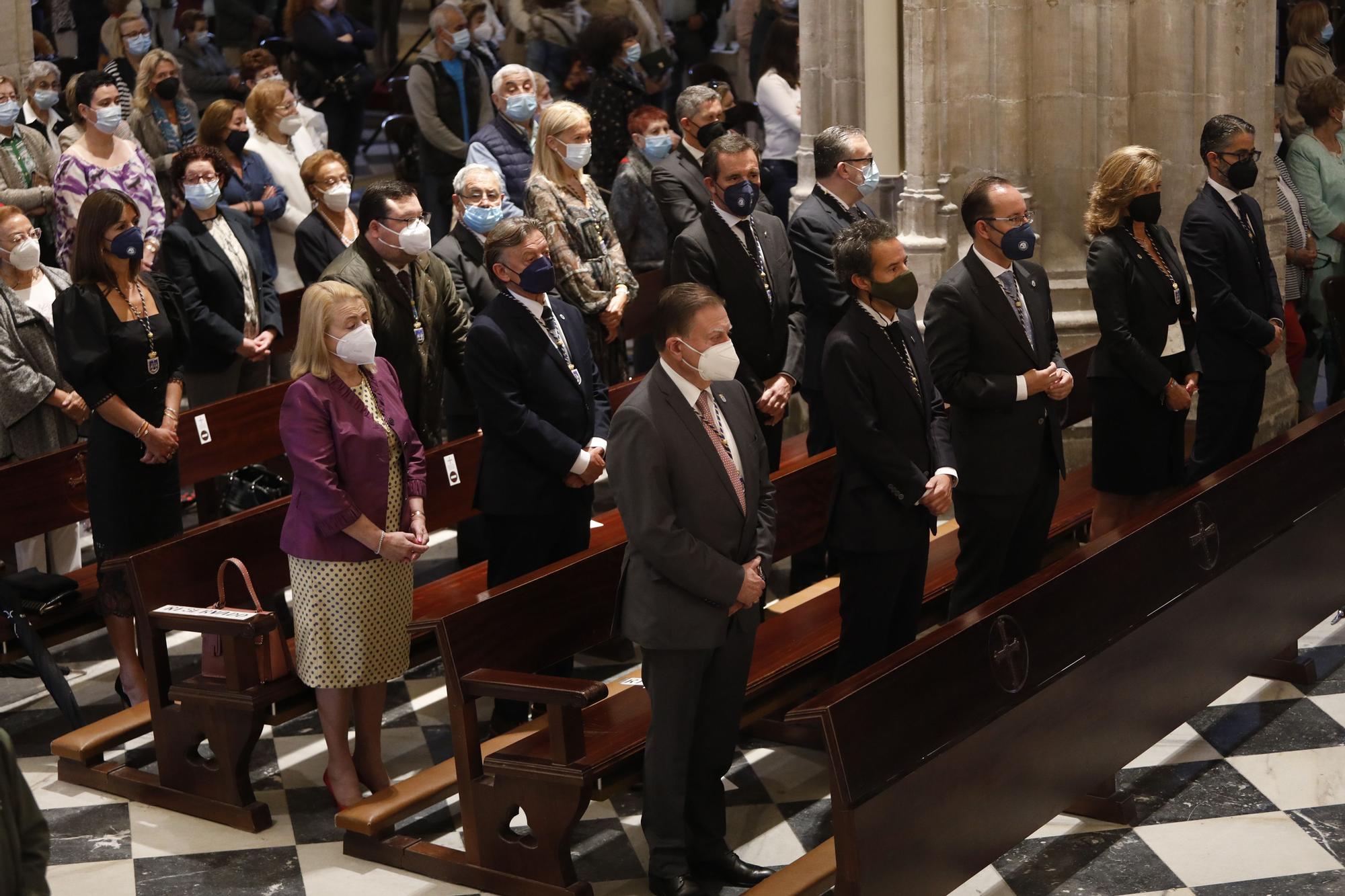 Sancta normalidad: la Catedral de Oviedo cierra el Jubileo con una misa multitudinaria