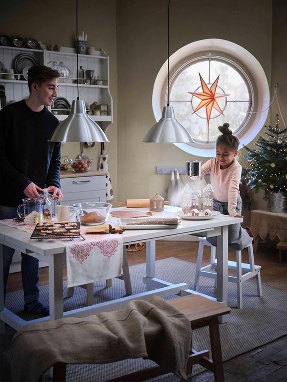 Taburete Ikea | Puedes utilizar estos muebles cuando vengan invitados, y después seguir dándole el uso habitual