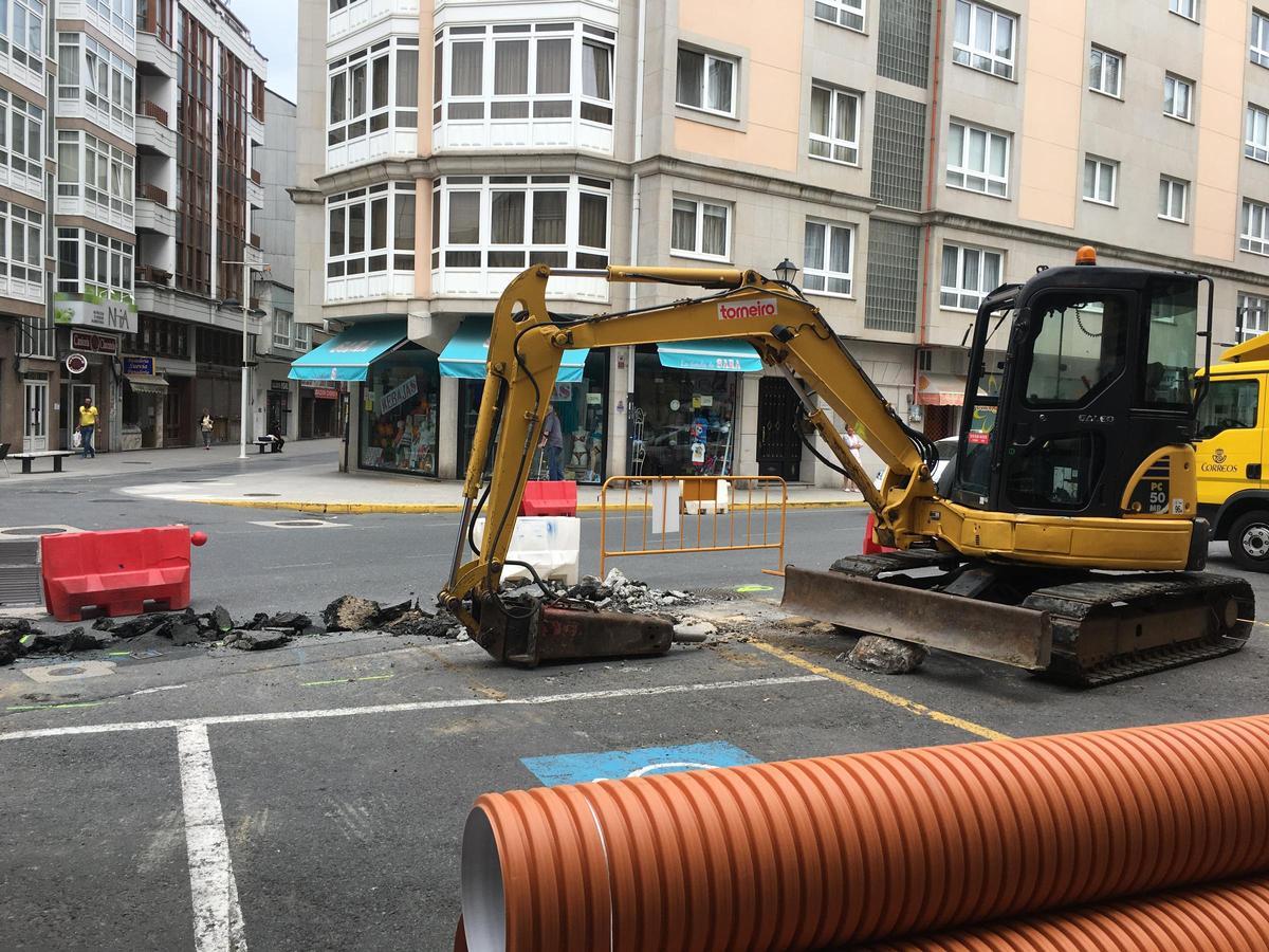 OBRAS DE MEJORA DE LA RED DE SANEAMIENTO EN LA CALLE VENEZUELA, EN EL CONCELLO DE SADA.