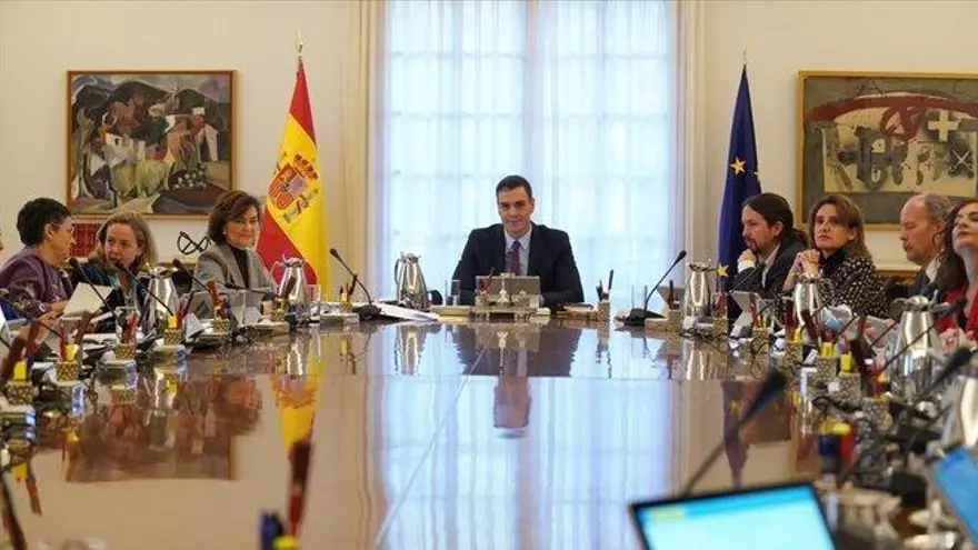 Los salarios del nuevo gobierno suben el gasto en más de 400.000 euros