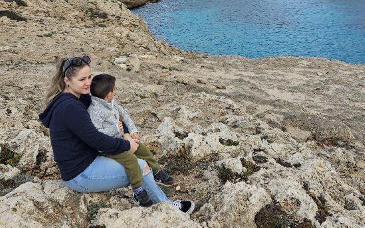 Ana Raileanu, de Romania, viu a Empuriabrava i té un fill de 5 anys.