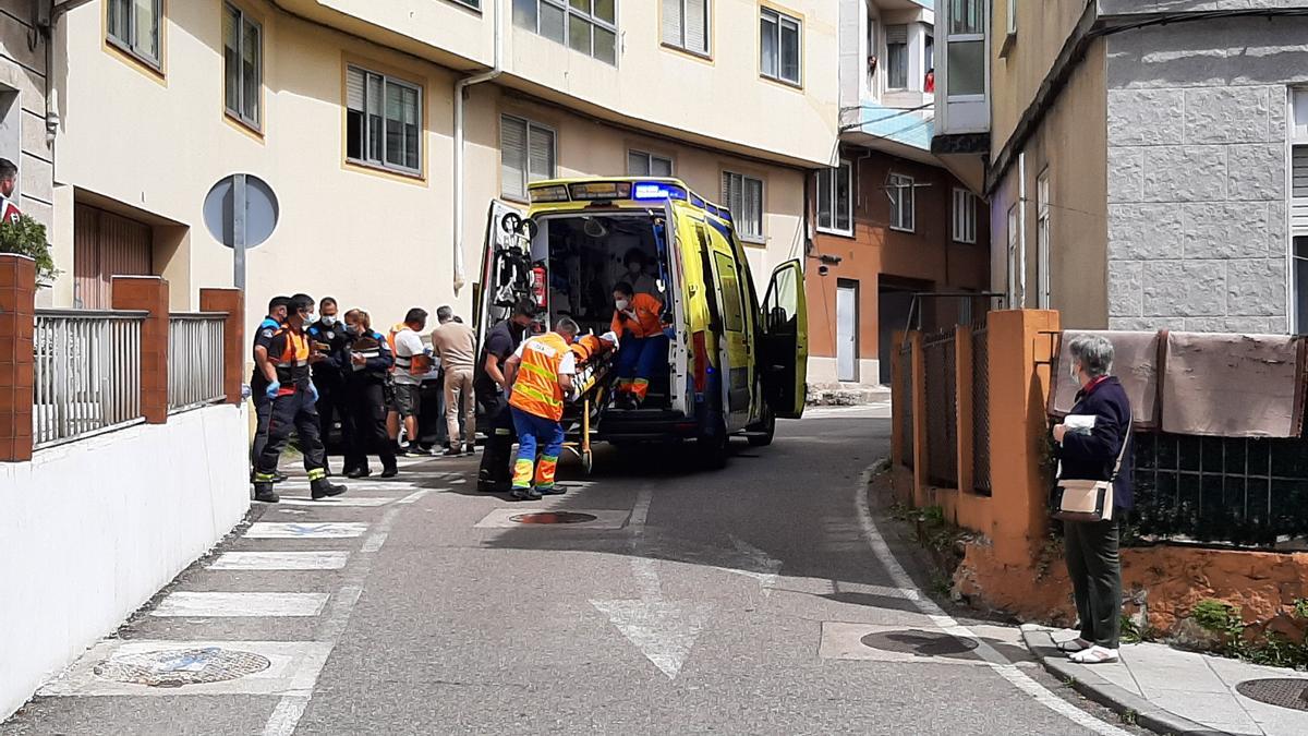 La herida fue evacuada a un centro hospitalario de Vigo.