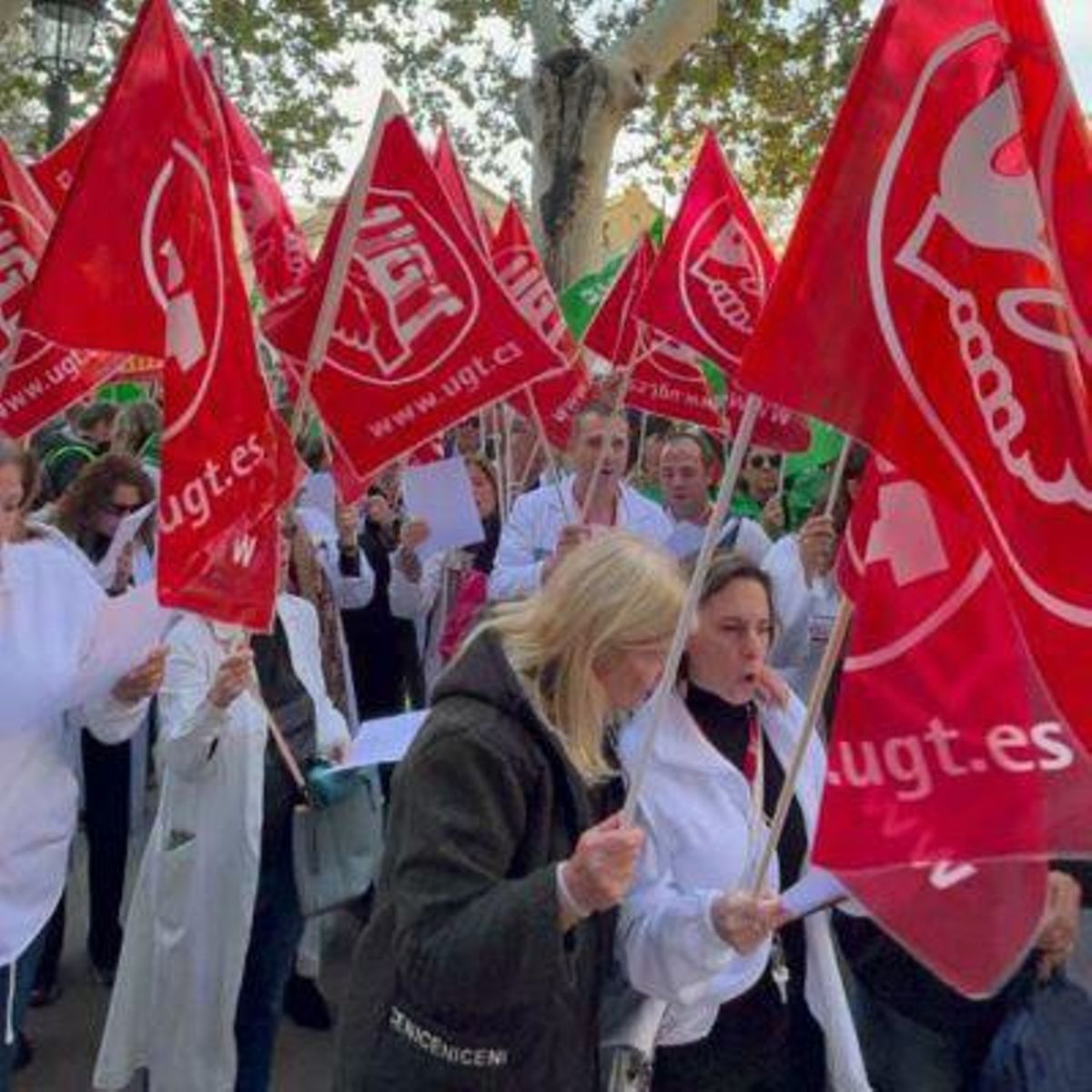 CCOO, UGT and Intersindical will gather tomorrow against "the cuts" in Valencian healthcare