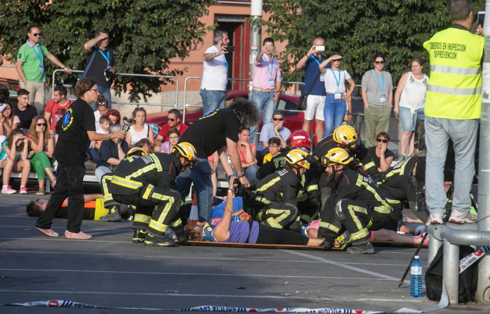 200 personas participaron en el simulacro de explosión y atraco con rehenes