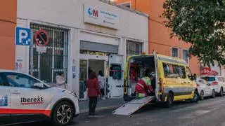 Un día de furia en el 'agujero negro' del centro de salud de Vallecas que se quedó sin médicos: "Es dantesco"