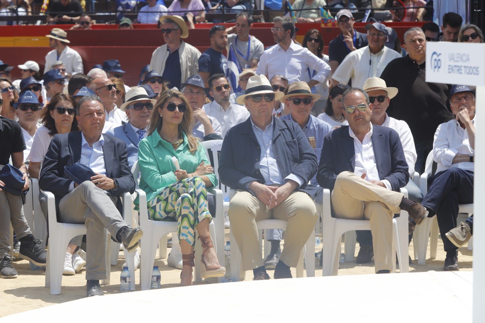 Mitin central del PPCV en la Plaza de Toros de València