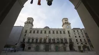Tensión entre los funcionarios por la sentencia sobre las oposiciones en el Ayuntamiento de Alicante