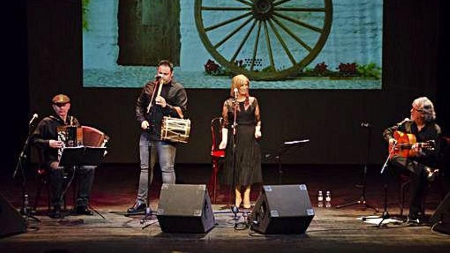 María Salgado encandila al Principal con su concierto &quot;Puro Corazón&quot;