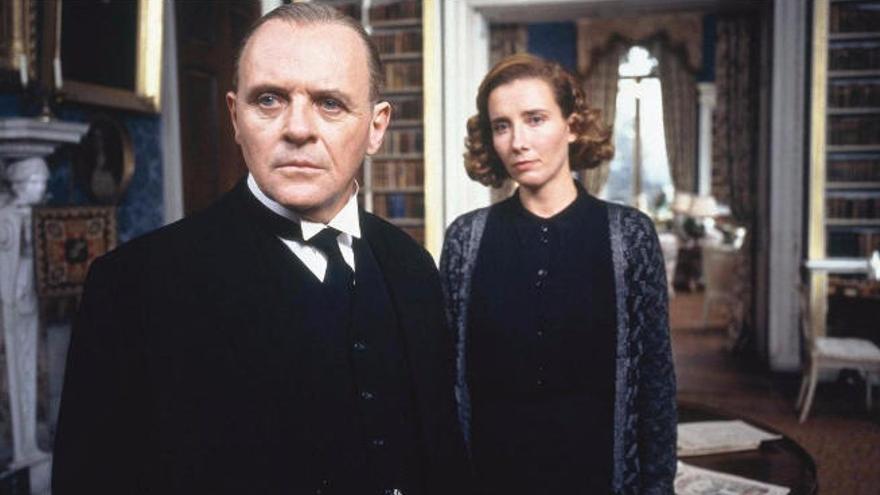 Anthony Hopkins y Emma Thompson en un fotograma de &#039;Lo que queda del día&#039; (James Ivory, 1993).