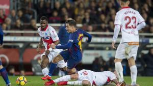 Coutinho, en una acción contra el Alavés.