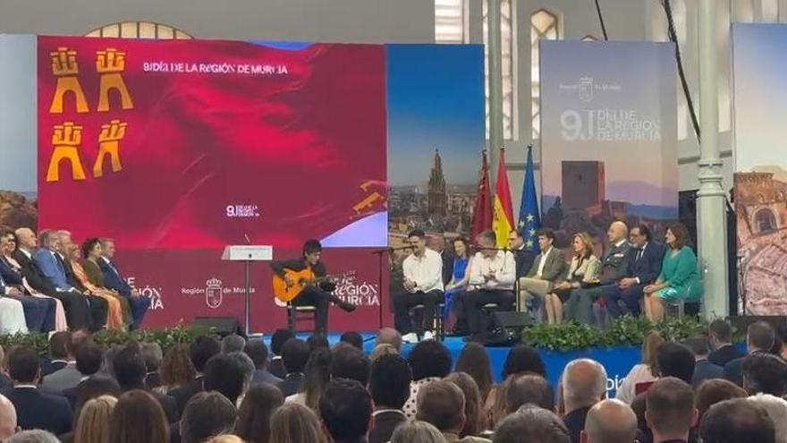 El dúo Maestro Espada en el acto institucional