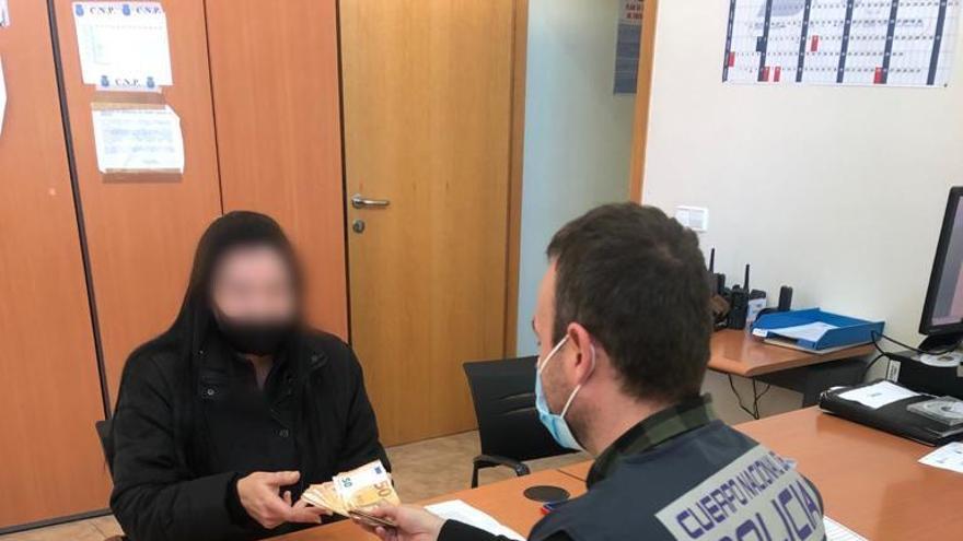 Detenida en Murcia por robar la pensión al matrimonio que cuidaba