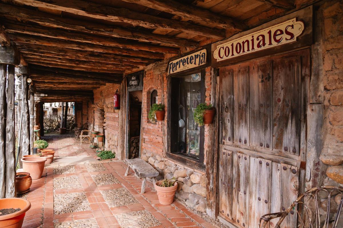 El pueblo que construyó un hombre solo