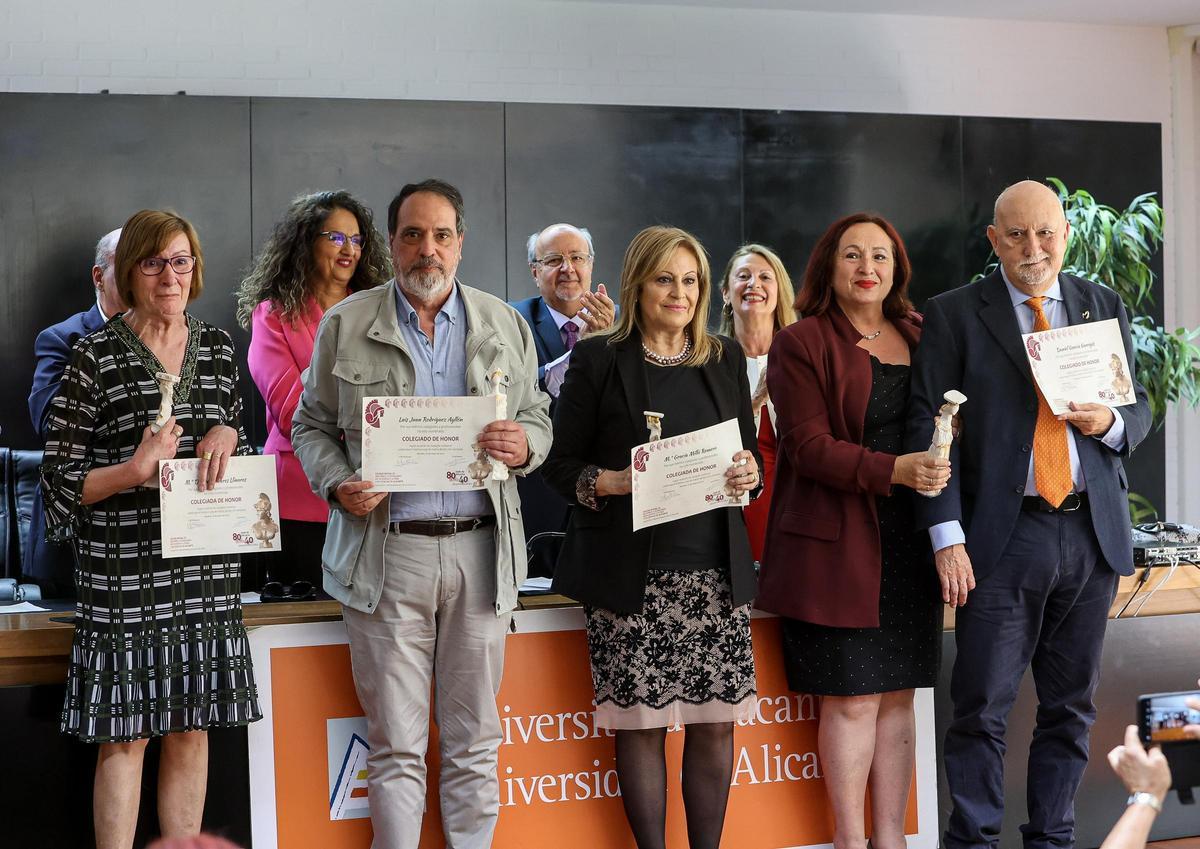 El Colegio de Docentes y Licenciados conmemora sus 80 años en Alicante