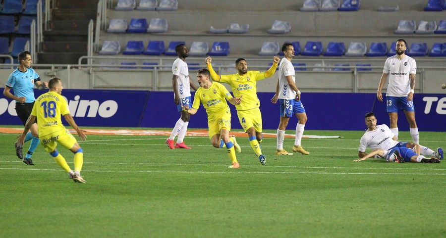 El derbi canario: CD Tenerife - UD Las Palmas