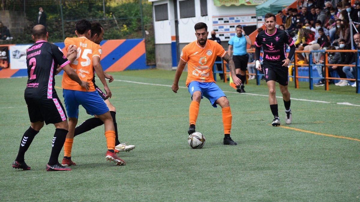 Un momento del partido entre Panadería Pulido y Don Benito.