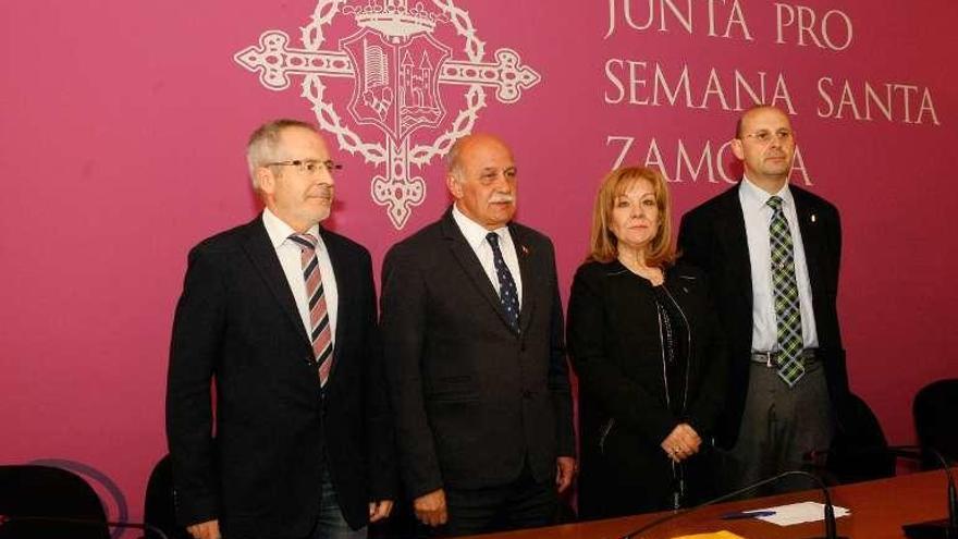 Firma del convenio con la Aemet, el pasado año.