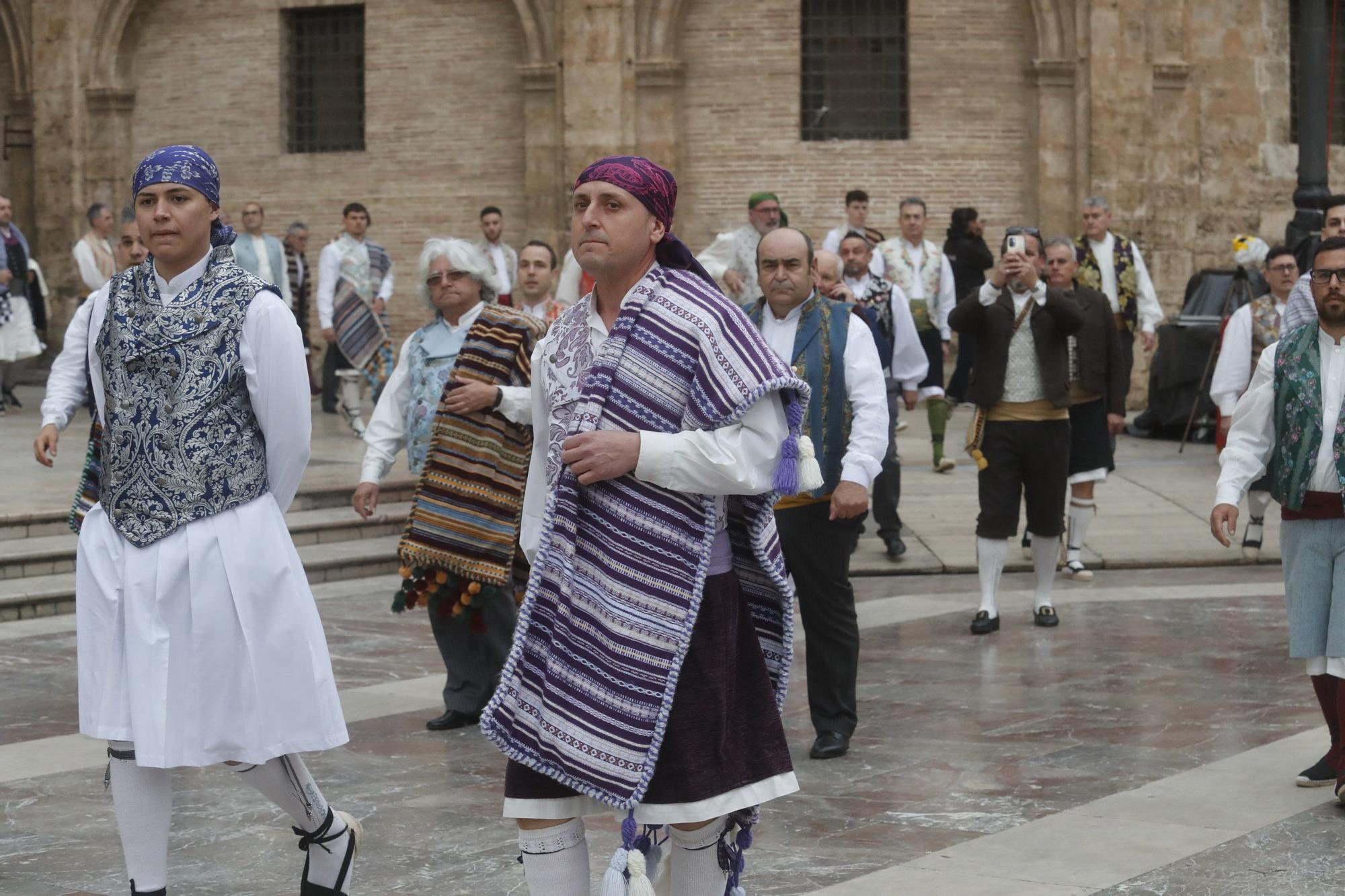 Búscate en el segundo día de ofrenda por la calle de la Paz (entre las 17:00 a las 18:00 horas)