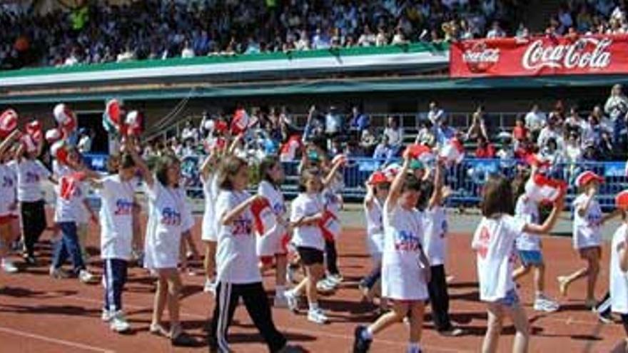 Más de 4.600 escolares elegirán entre 24 deportes en las escuelas municipales