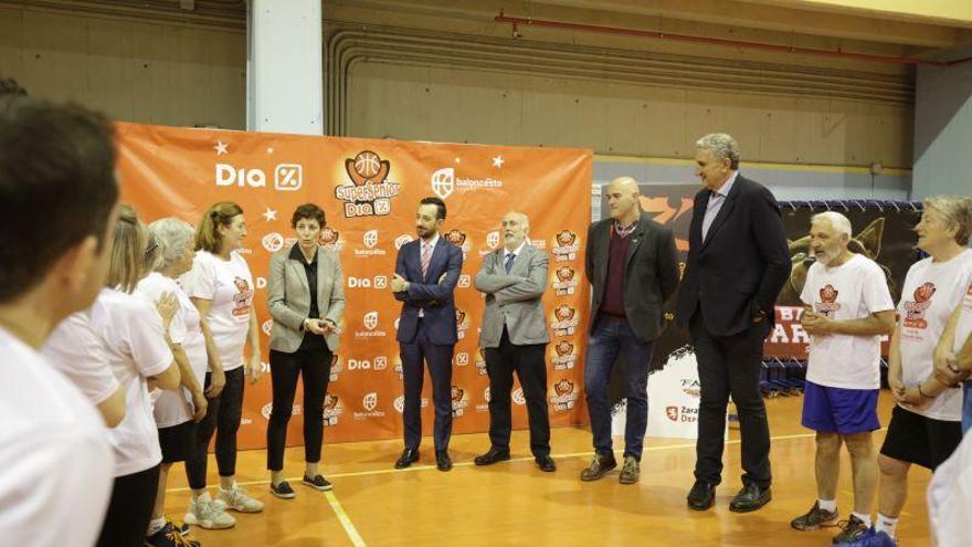 La Superliga Dia congrega a 24 equipos de baloncesto escolares de Zaragoza