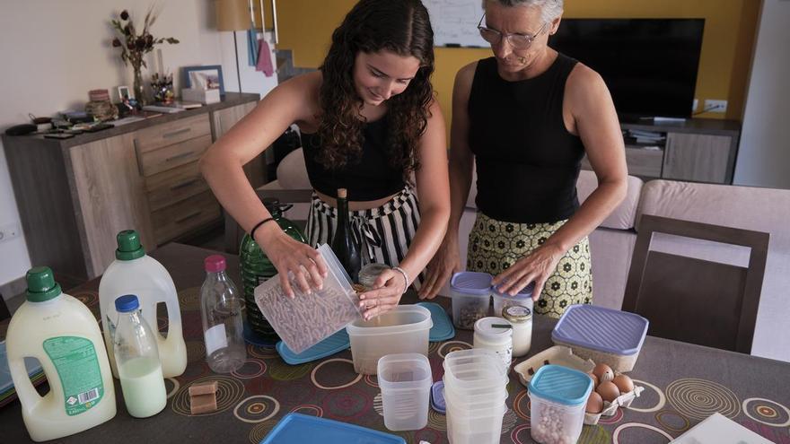 Un mes sin generar basura: la gesta que una chica &#039;impuso&#039; a su familia para un trabajo escolar