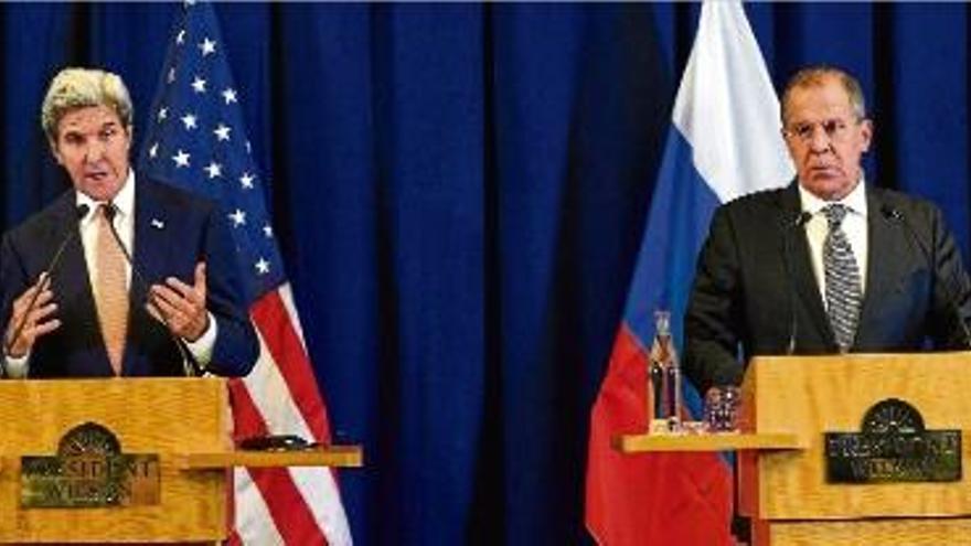 John Kerry i el seu homòleg rus, Serguei Lavrov, a la compareixença per anunciar el pacte.