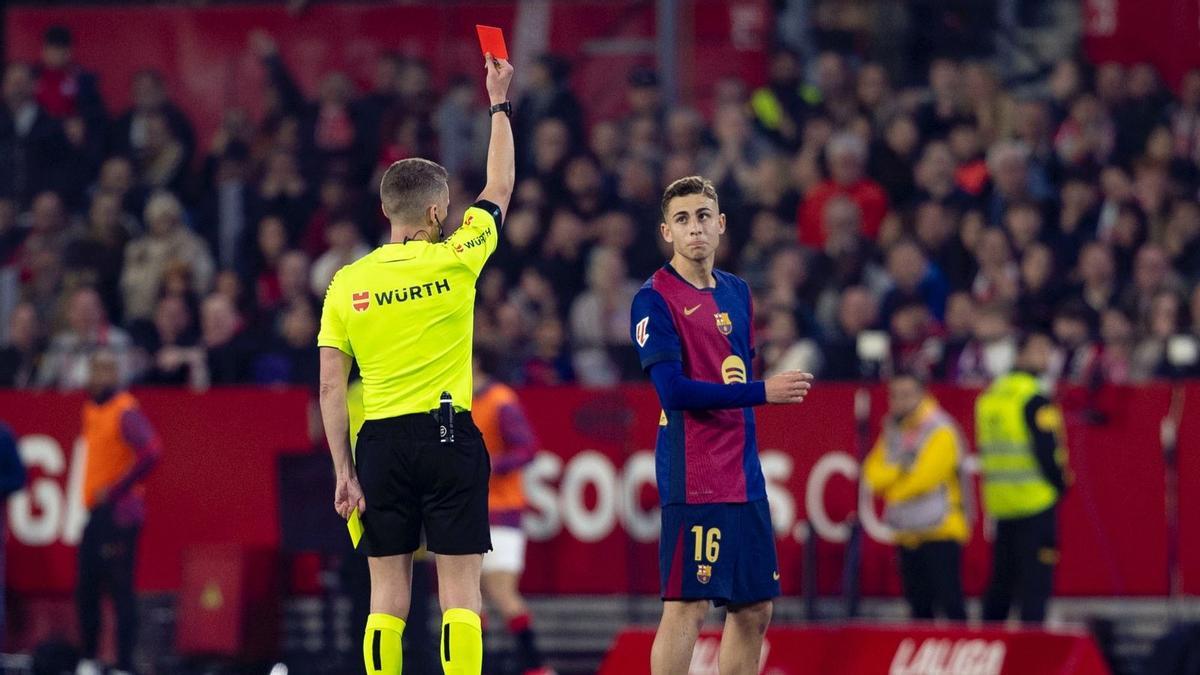 Fermín vio la tarjeta roja en el Sevilla - FC Barcelona