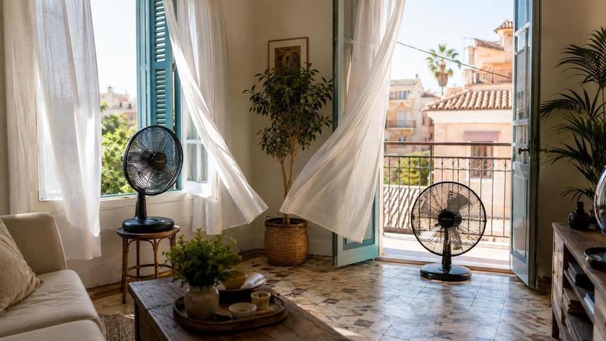 Dos ventiladores y una ventana: el truco de los expertos para refrescar la casa cuando no tienes aire acondicionado