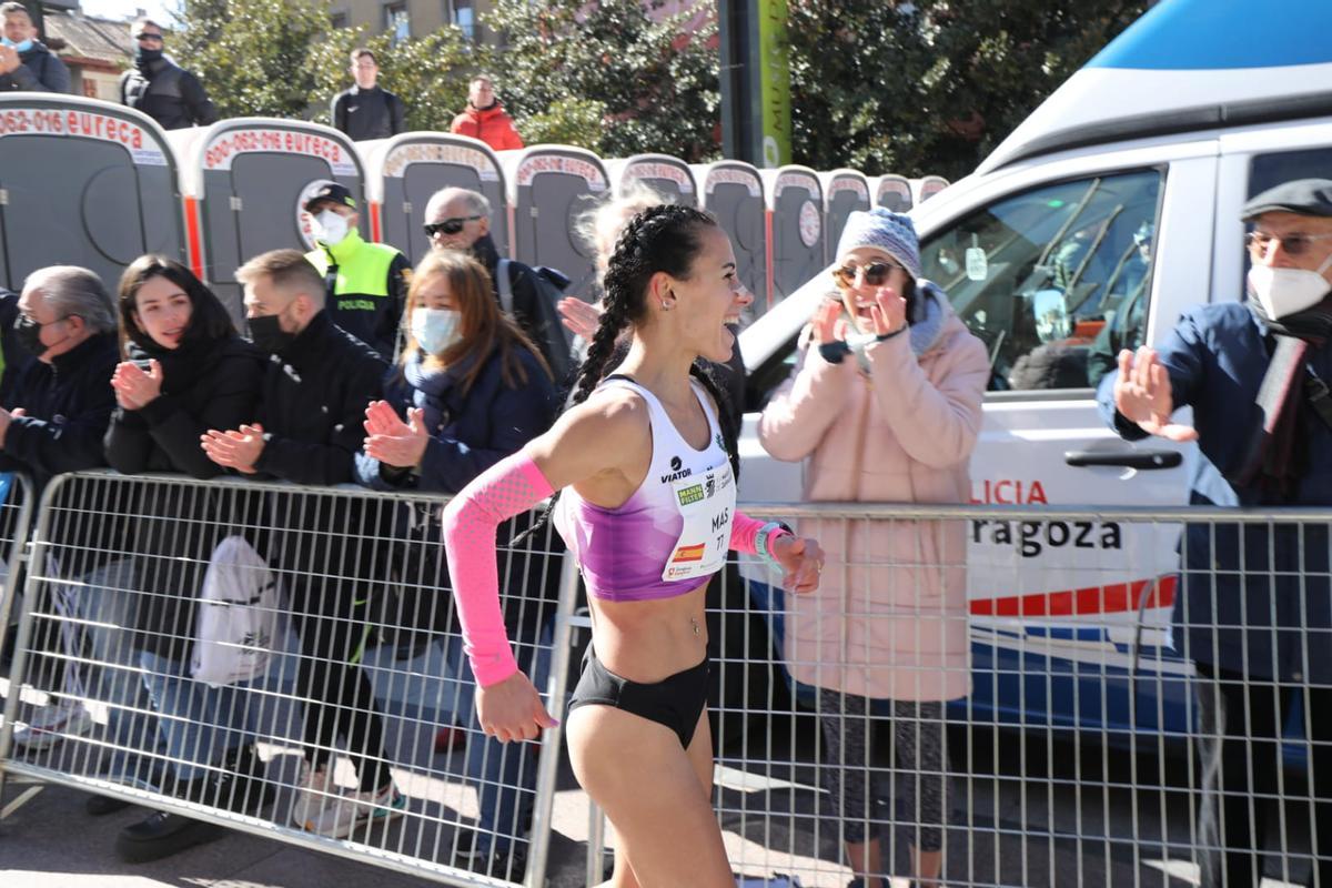 Fotos del maratón de Zaragoza 2022: Búscate en nuestras imágenes