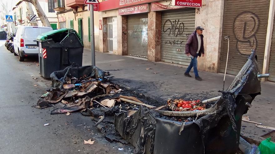 Tres jóvenes detenidos por quemar varios contenedores en Valdespartera