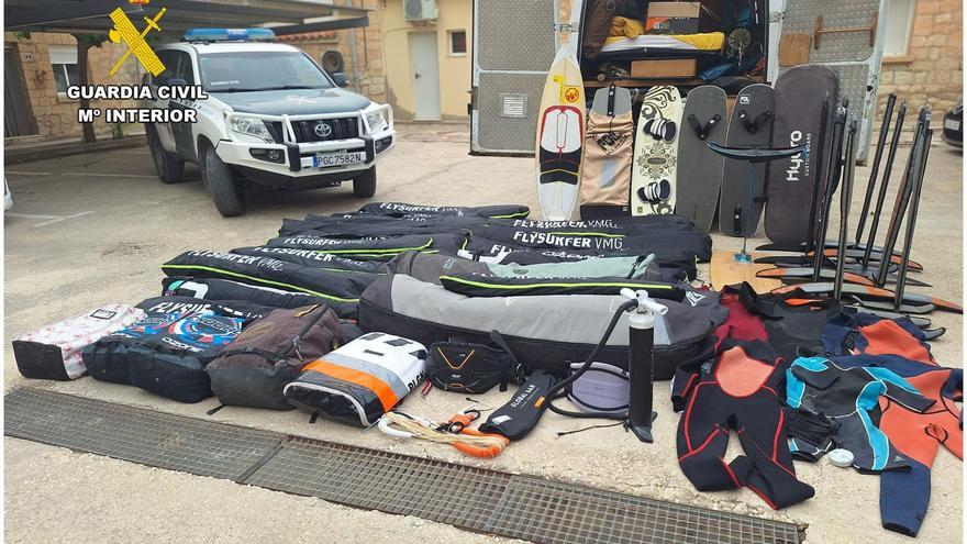 Detenido por robar 450.000 euros en material deportivo en el campeonato europeo de Fomula Kite