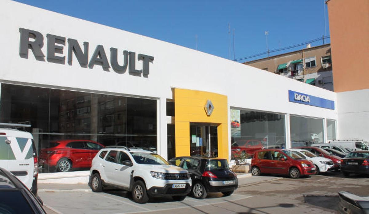 Las instalaciones de Talleres Inclán de la Avenida Dr. Peset Aleixandre cuentan con todo tipo de servicios.