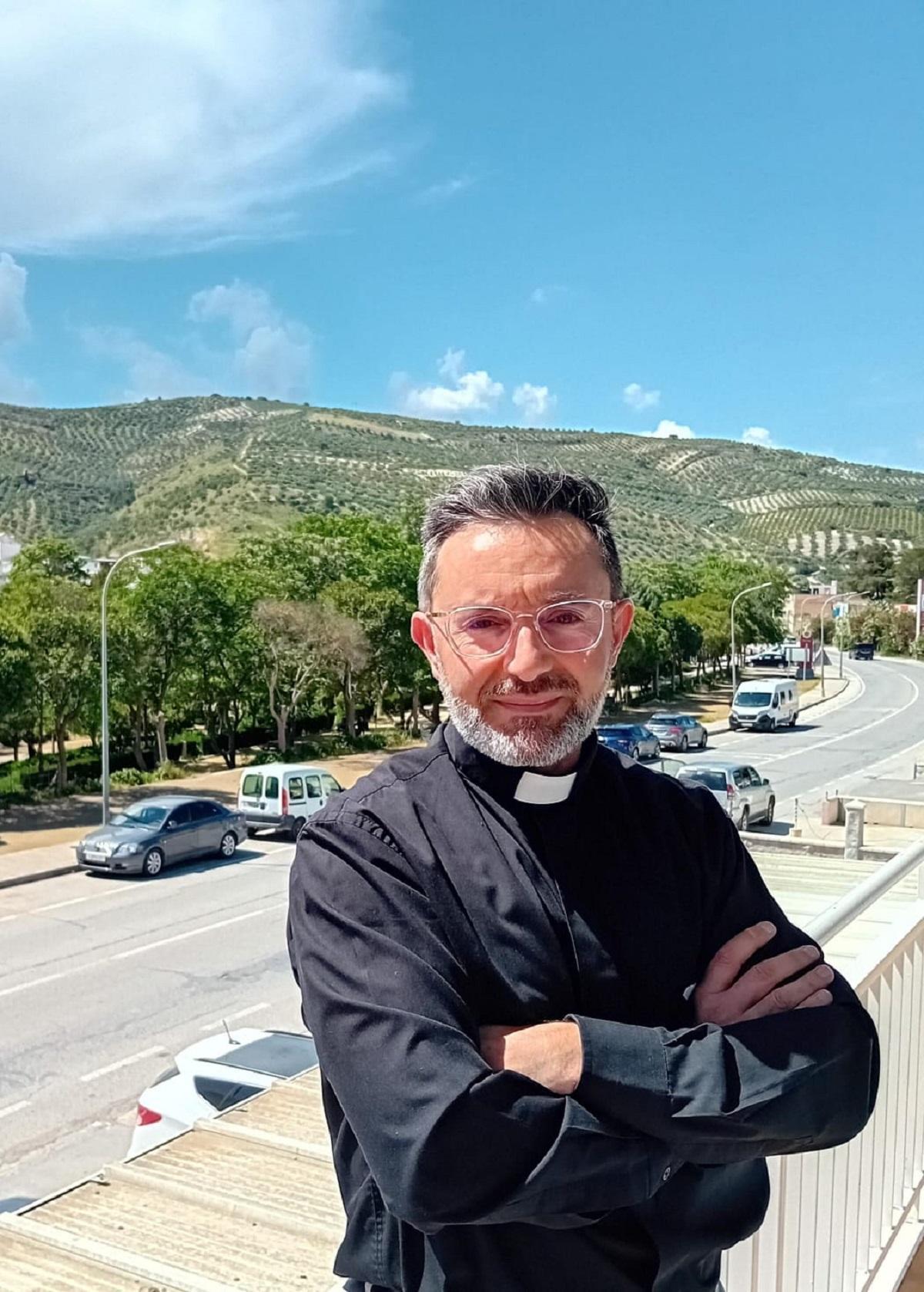 El sacerdote José Joaquín Corredor pregonará la feria esta noche.