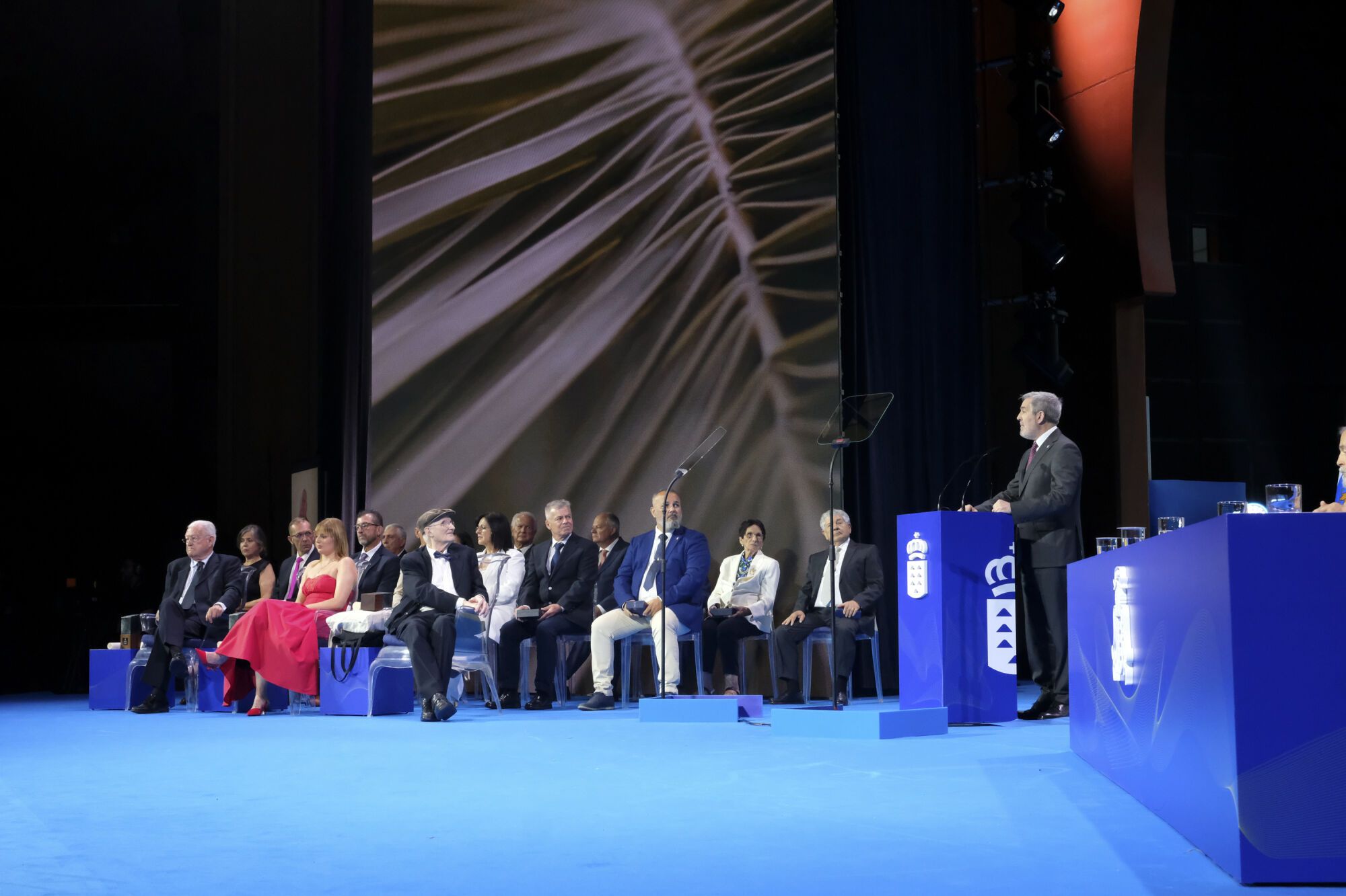 Acto Día de Canarias en el Alfredo Kraus