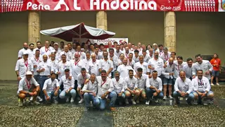 Los 50 años de esta peña de la pólvora de Cangas del Narcea que recuerda a las golondrinas