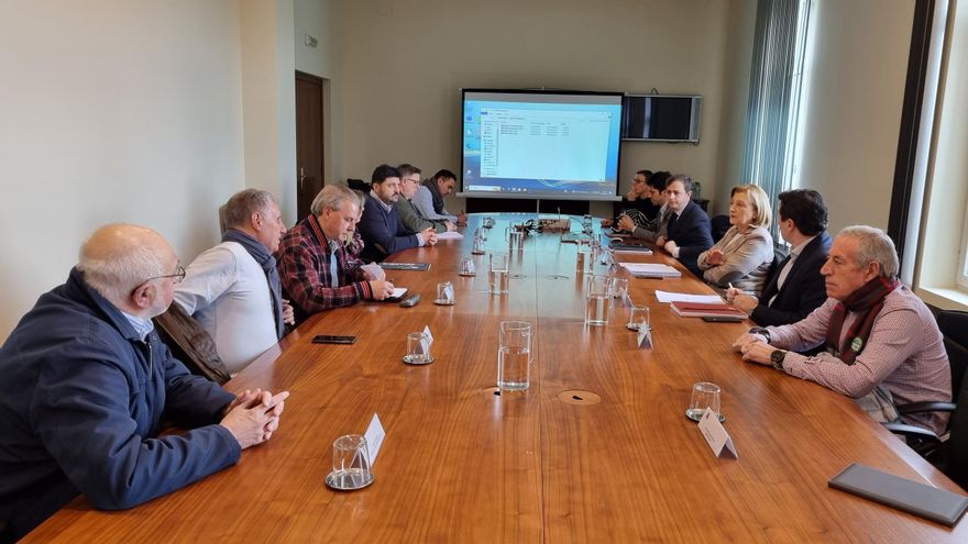 El Adif asegura a los vecinos de Langreo que la obra del soterramiento terminará este año