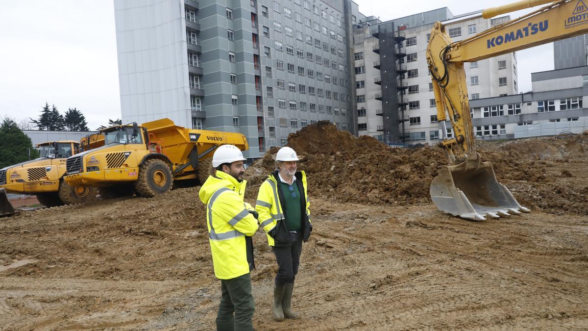 Obras de ampliación del Hospital de Cabueñes, movimiento de terreno.