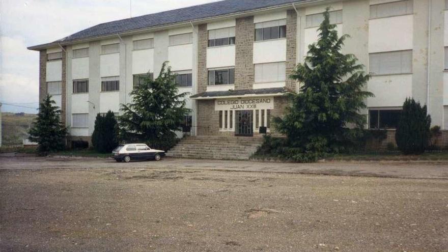 Colegio Juan XXIII de Puebla de Sanabria donde varios exalumnos certifican los abusos.