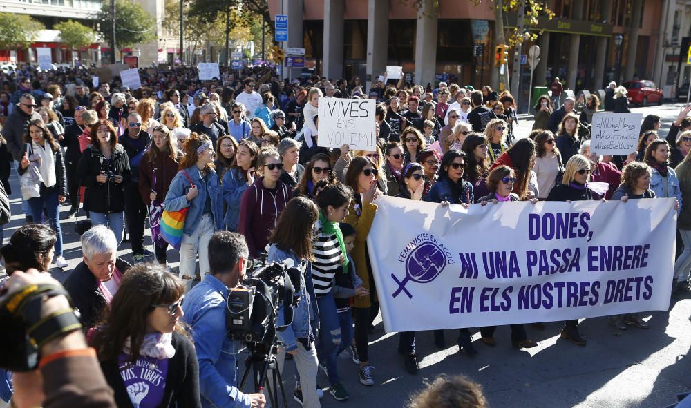 Gewalt gegen Frauen: große Demo auf Mallorca