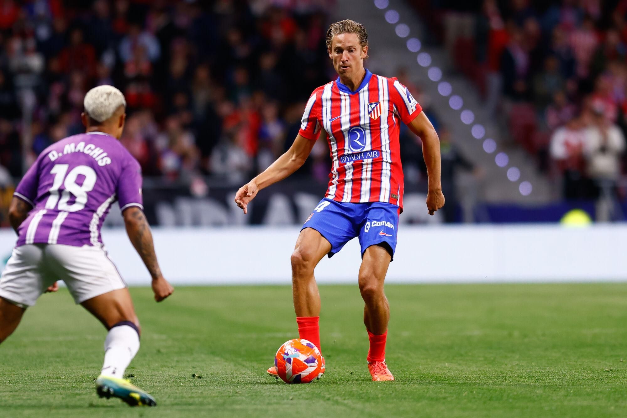 Marcos Llorente of Atletico de Madrid in action during the Spanish League, LaLiga EA Sports, football match played between Atletico de Madrid and Real Valladolid at Riyadh Air Metropolitano stadium on April 14, 2025, in Madrid, Spain. AFP7 14/04/2025 ONLY FOR USE IN SPAIN. Dennis Agyeman / AFP7 / Europa Press;2025;SPAIN;SPORT;ZSPORT;SOCCER;ZSOCCER;Atletico de Madrid v Real Valladolid - LaLiga EA Sports;