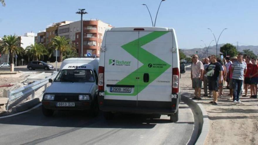 El acceso por la nueva ronda sur indigna a los vecinos de Campillo