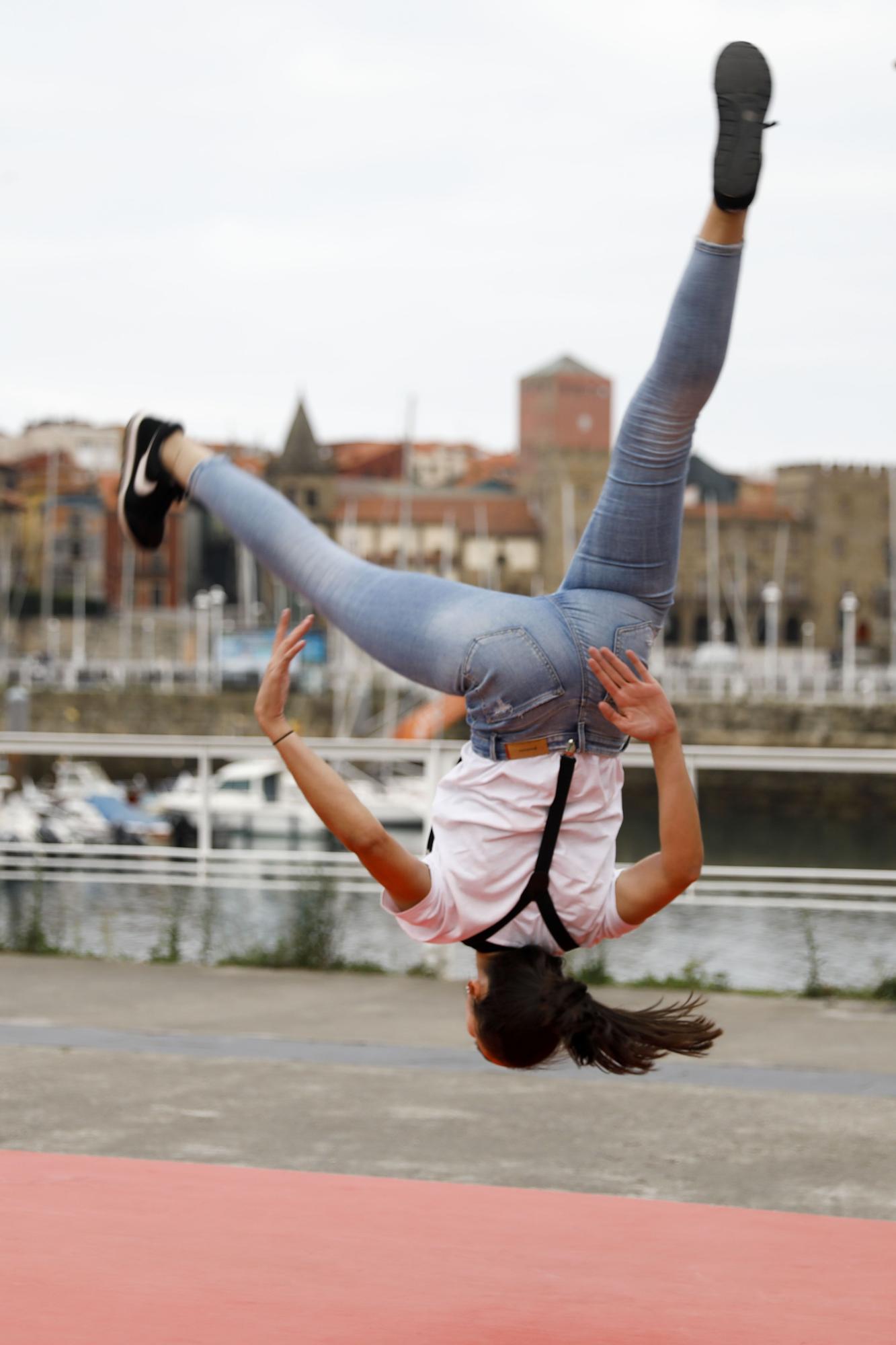 Exhibición de gimnasia acrobática en Fomento